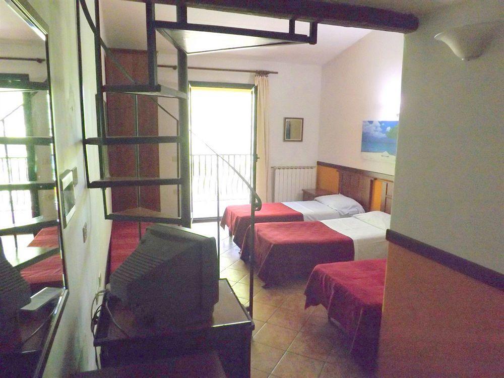 Hotel Antico Residence Roma Monterosi Buitenkant foto