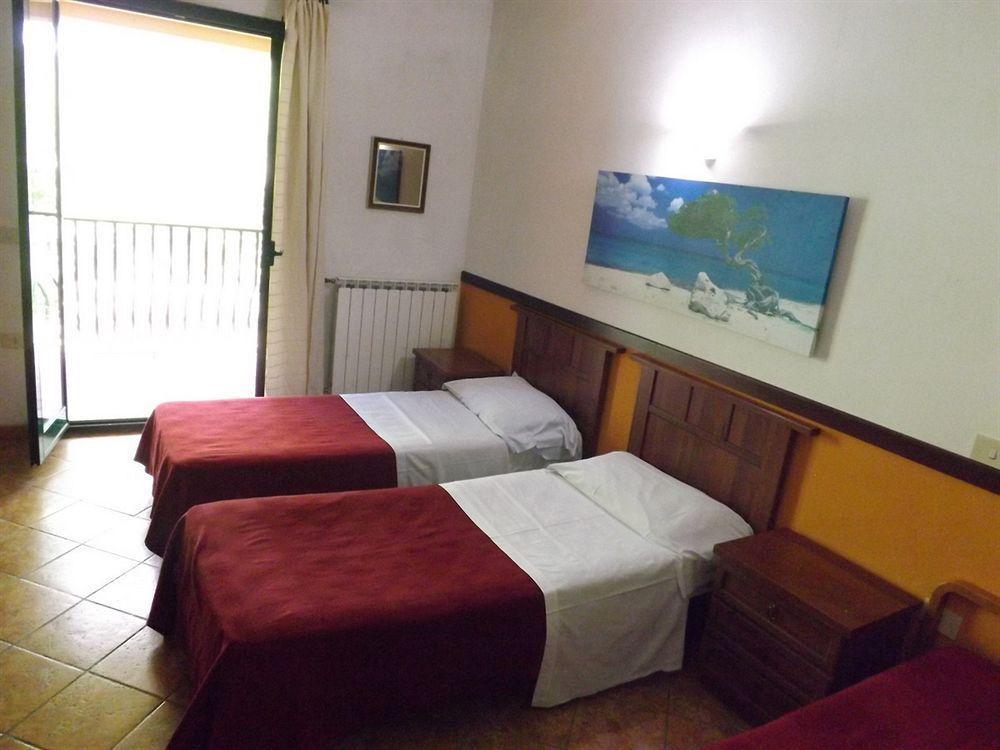 Hotel Antico Residence Roma Monterosi Buitenkant foto