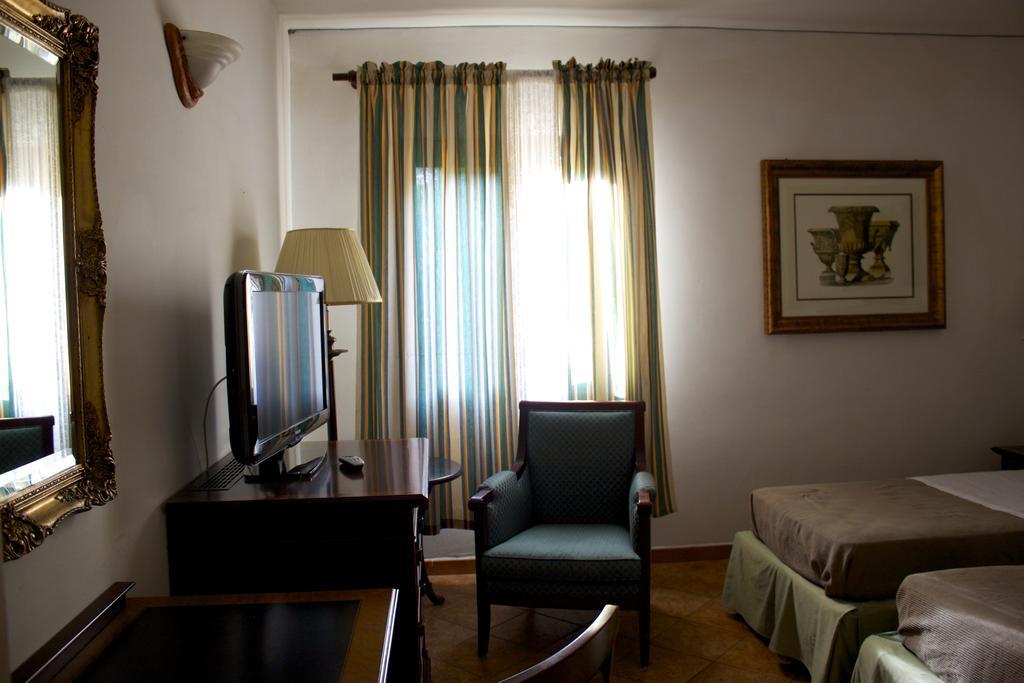 Hotel Antico Residence Roma Monterosi Kamer foto