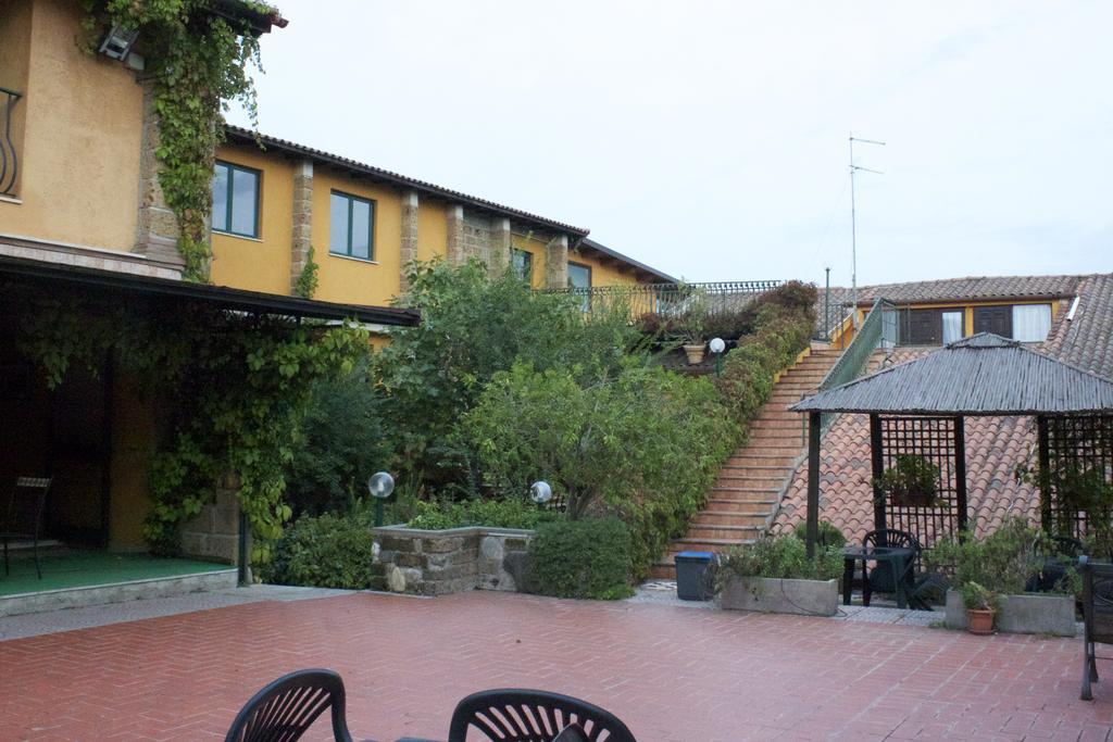Hotel Antico Residence Roma Monterosi Buitenkant foto
